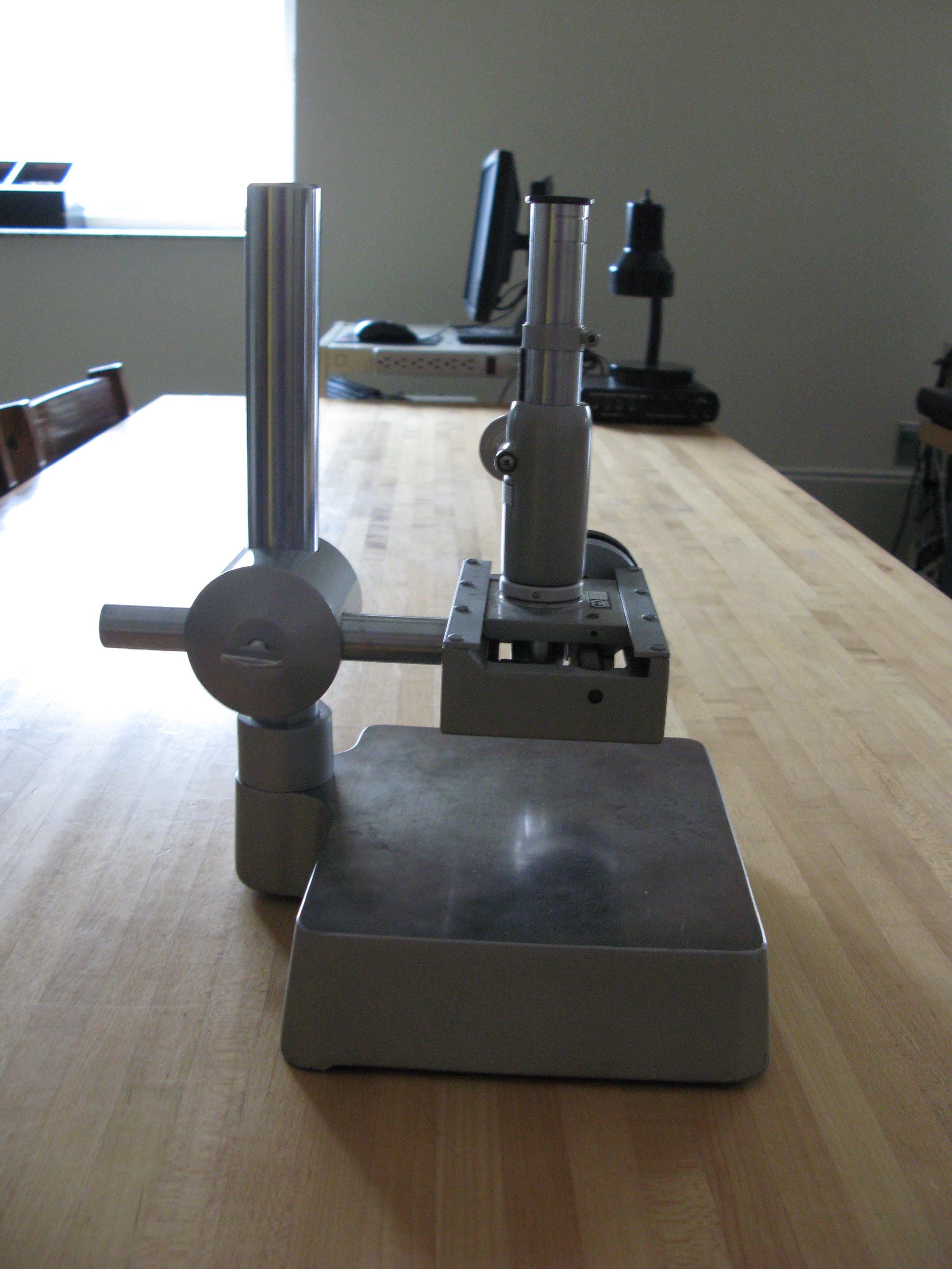 Gaertner Traveling Microscope: New